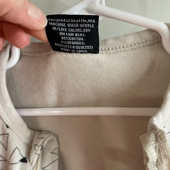 Little Bipsy Triangle 2 Way Zip Romper - Almond Off White - Size 2T - 3T - Picture 7 of 7